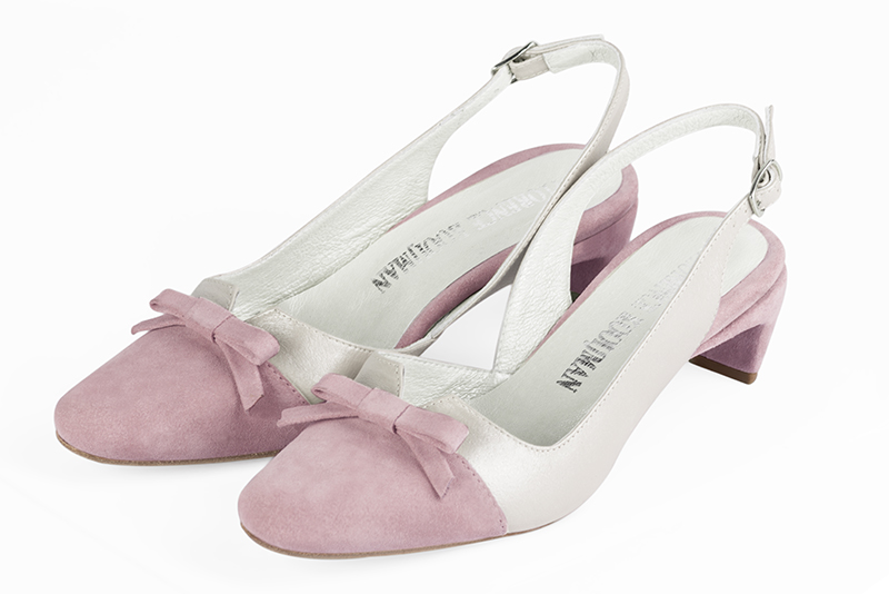 Light pink and pure white women's open back shoes, with a knot. Round toe. Low comma heels. Front view - Florence KOOIJMAN